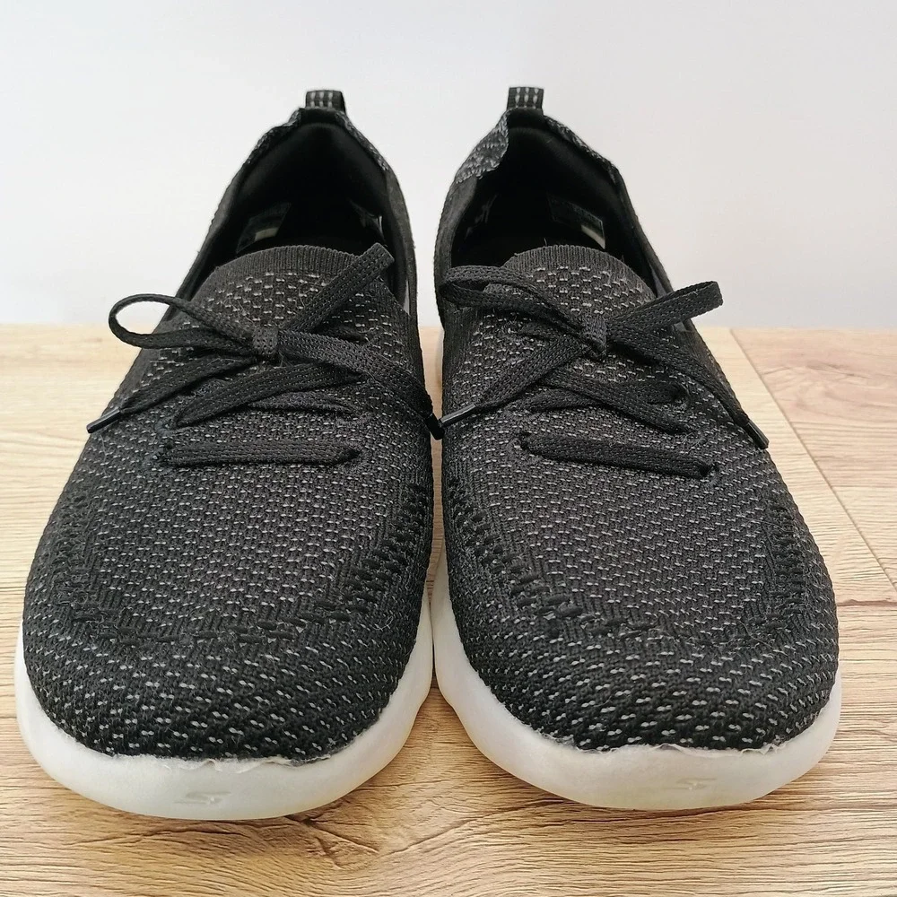 Skechers brand style